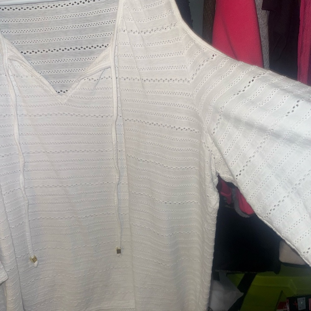 Micheal Kors White Eyelet Cold Shoulder Top 2x